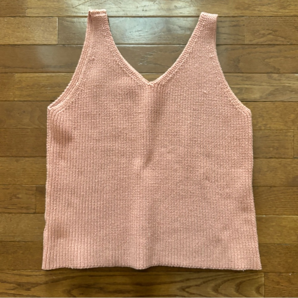 Blush/Mauve V-Neck Knit Tank Top